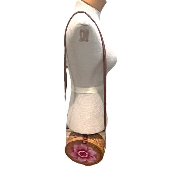 Womens Handbag Round Floral Spring NWT Boho Straw - Picture 2 of 7